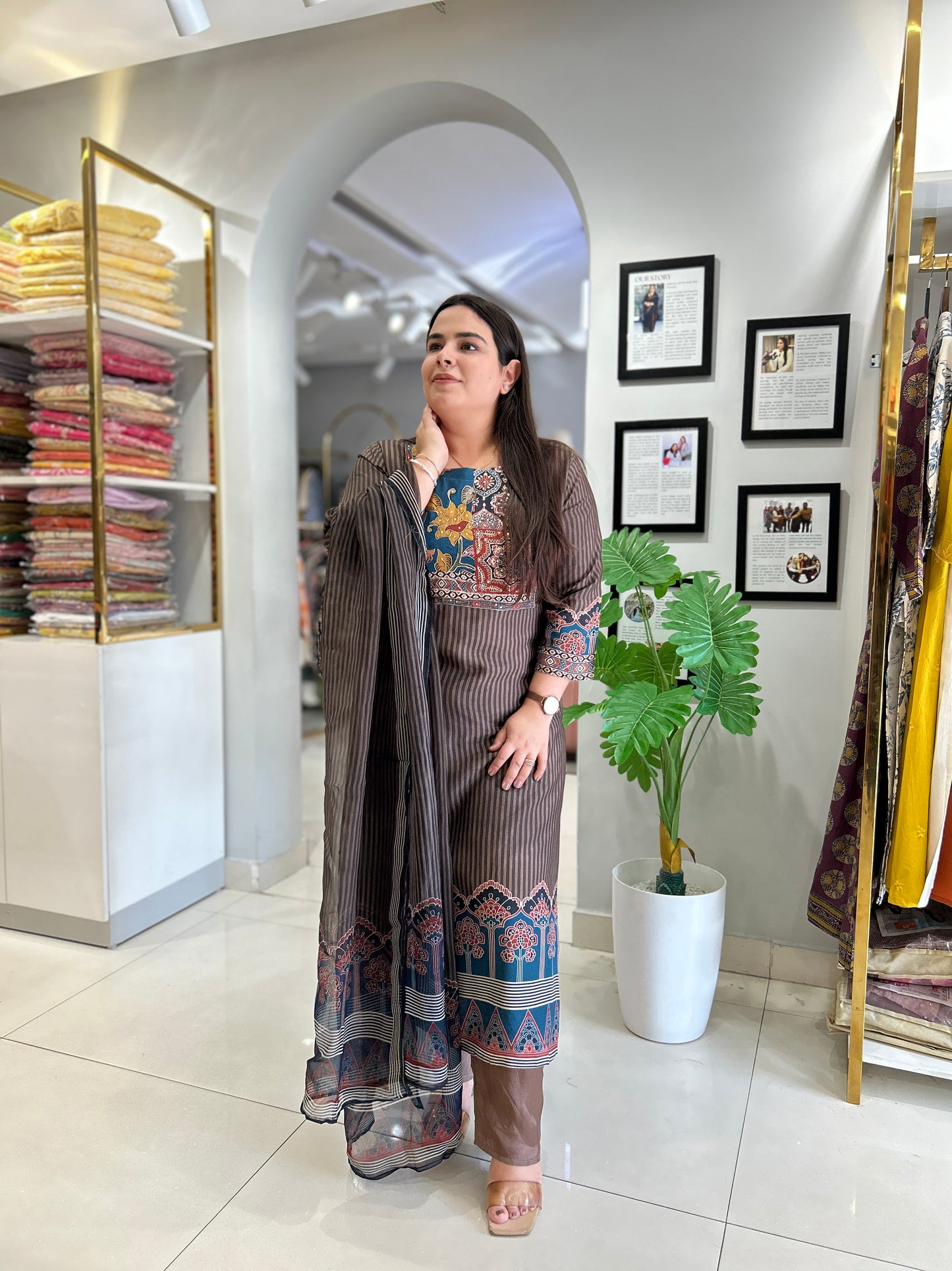 Rangrez Muslin Silk Suit